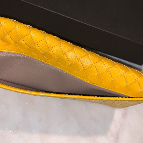 BOTTEGA VENETA CONTINENTAL WALLET BILLFOLD INTRECCIATO MUSTARD LEATHER - Picture 10 of 15